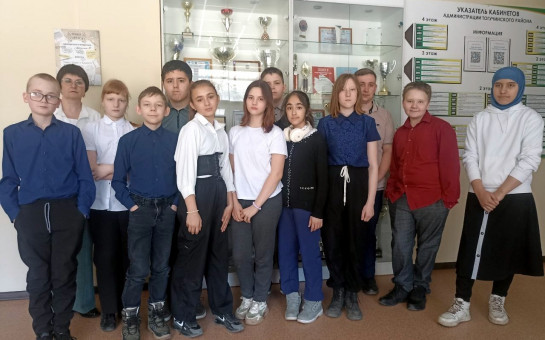 Познавательный урок - экскурсия школьников в Тогучинский архив