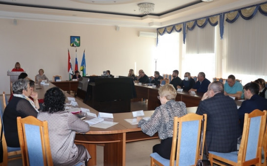 В администрации Тогучинского района состоялась вторая внеочередная сессия Совета депутатов Тогучинского района пятого созыва